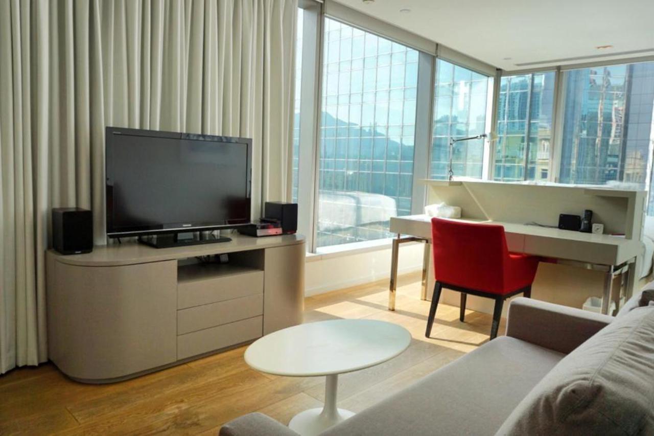 Twenty One Whitfield Aparthotel Hong Kong Exterior photo