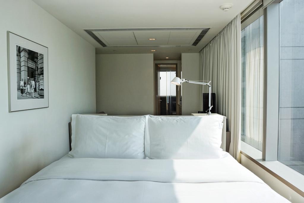 Twenty One Whitfield Aparthotel Hong Kong Exterior photo