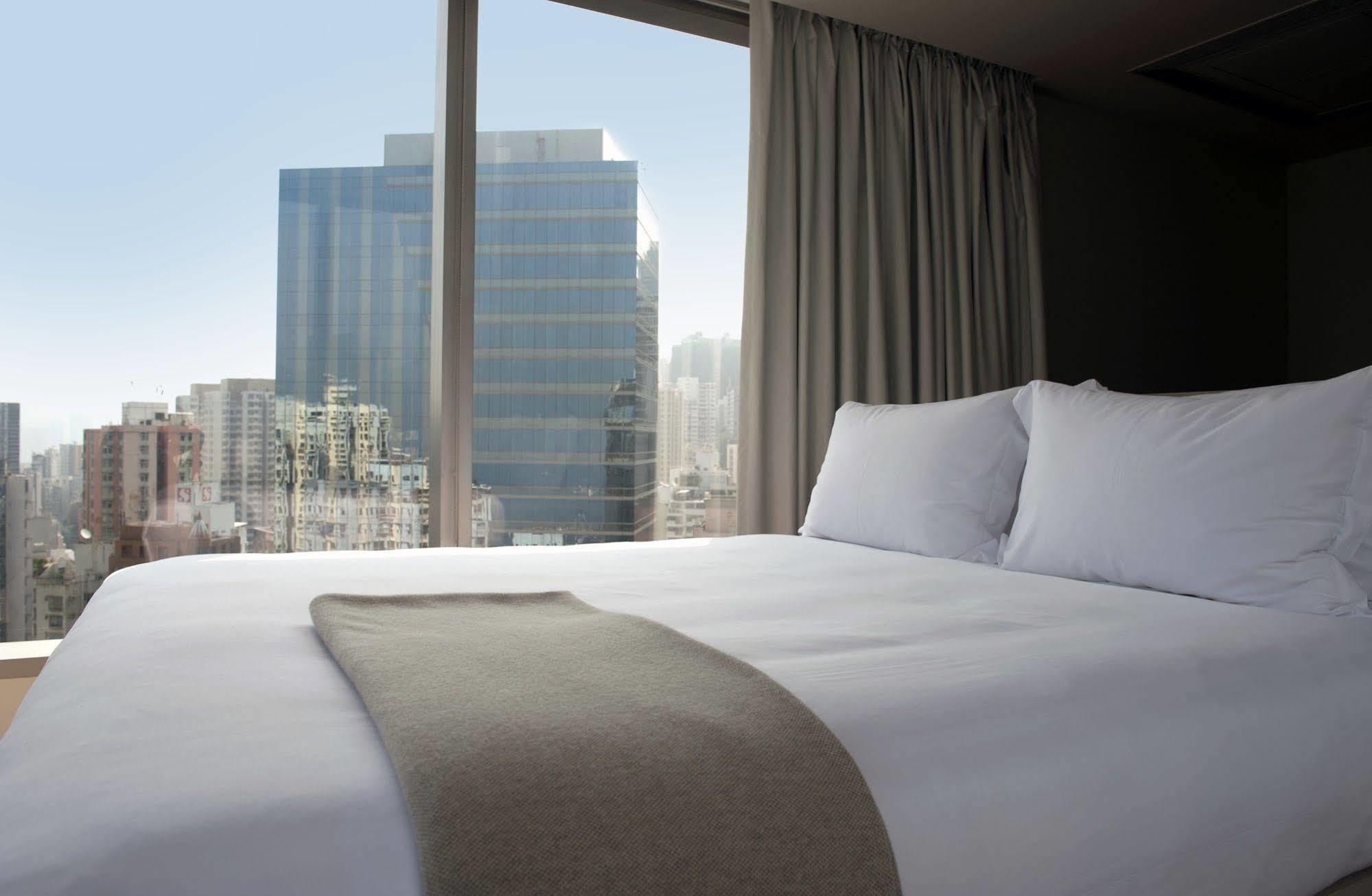 Twenty One Whitfield Aparthotel Hong Kong Exterior photo